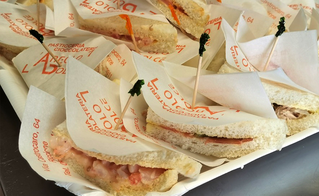 Tramezzini con farciture miste a scelta del pasticcere