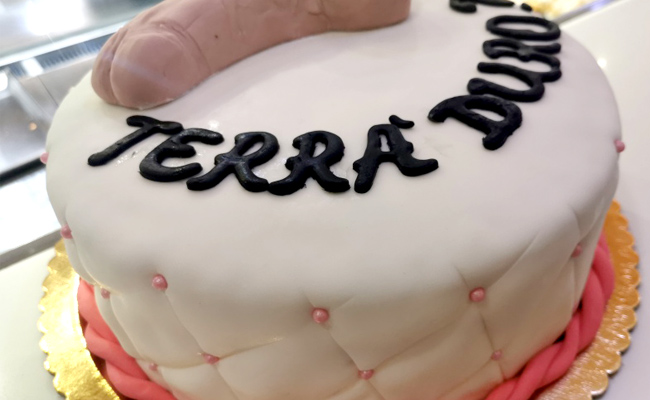 Torta in pasta di zucchero, con effetto trapunta