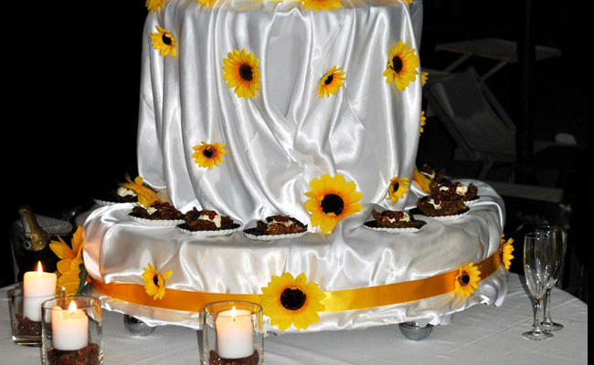 Monoporzione di croccante con chantilly e frutti di bosco freschi